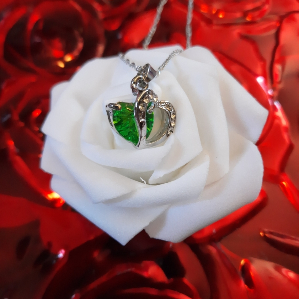 925 Silver Chain Heart & Crystal Pendant - Picture 3 of 10